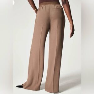 SPANX Women's Tan Wide-Leg Pants -carefree crepe pleated trouser